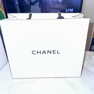 CHANEL Classic White Shopping Bag
